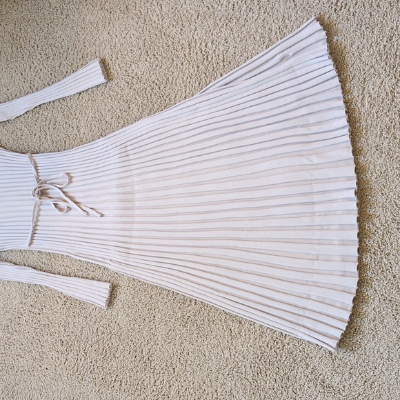 DISSH Ribbed Dress - Picture 4 of 6